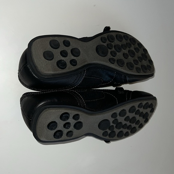 Women’s Vigoss Dress Flats - Picture 5 of 5